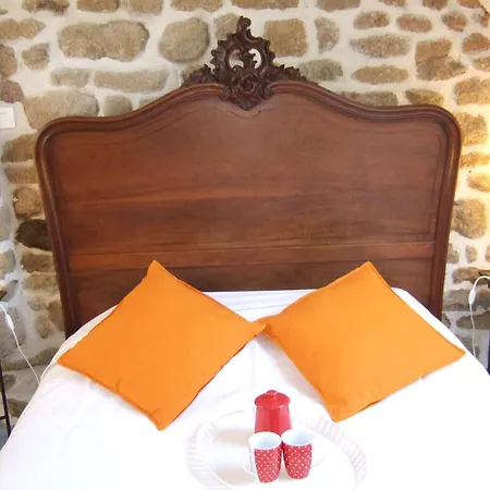 Proche Mont St-michel, Deux Maisons Authentiques Au Coeur De La Nature, Domaine De L'angeviniere Saint-Laurent-de-Terregatte