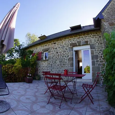 Proche Mont St-michel, Deux Maisons Authentiques Au Coeur De La Nature, Domaine De L'angeviniere Дом отдыха