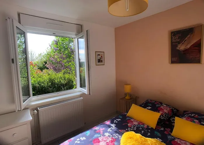 Proche Mont St-michel, Deux Maisons Authentiques Au Coeur De La Nature, Domaine De L'angeviniere