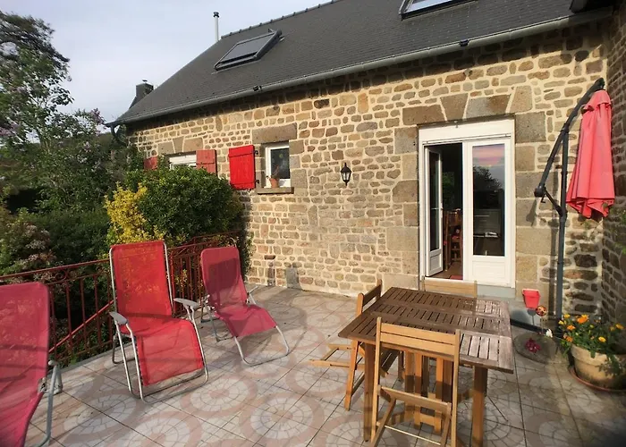 بيت للعطل Proche Mont St-michel, Deux Maisons Authentiques Au Coeur De La Nature, Domaine De L'angeviniere