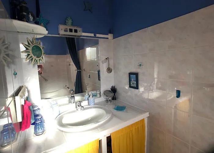 Proche Mont St-michel, Deux Maisons Authentiques Au Coeur De La Nature, Domaine De L'angeviniere بيت للعطل