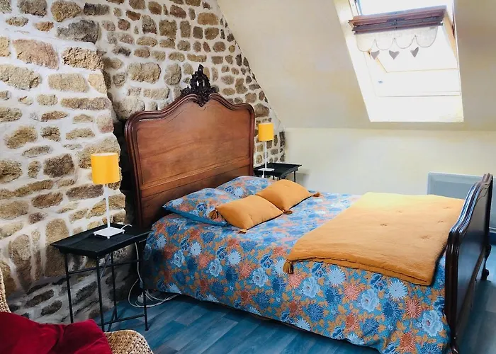 Proche Mont St-michel, Deux Maisons Authentiques Au Coeur De La Nature, Domaine De L'angeviniere بيت للعطل