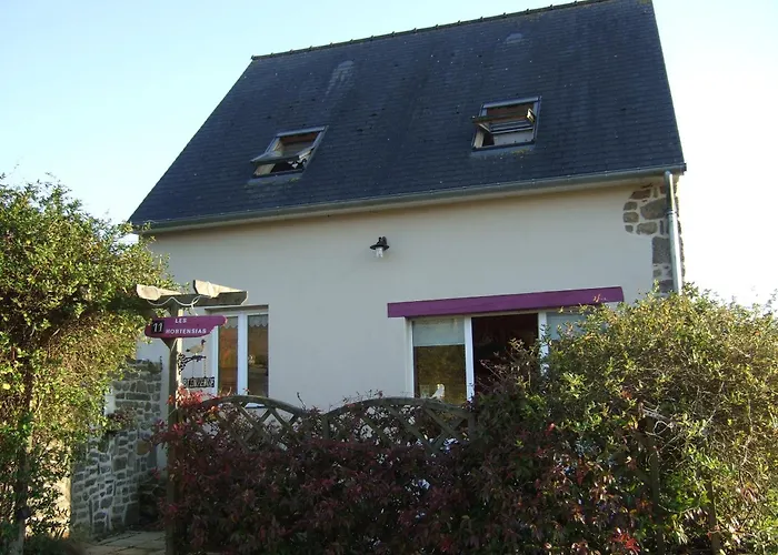 Proche Mont St-michel, Deux Maisons Authentiques Au Coeur De La Nature, Domaine De L'angeviniere *
