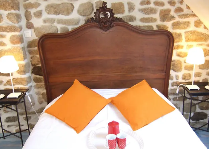 Proche Mont St-michel, Deux Maisons Authentiques Au Coeur De La Nature, Domaine De L'angeviniere Saint-Laurent-de-Terregatte