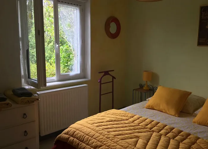 بيت للعطل Proche Mont St-michel, Deux Maisons Authentiques Au Coeur De La Nature, Domaine De L'angeviniere